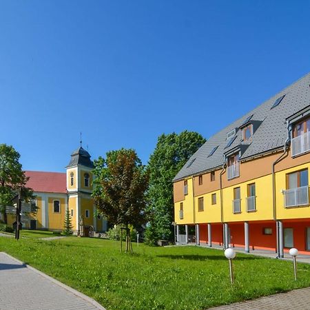 Apartman U Kostela Дештне-в-Орлицьких-Горах Екстер'єр фото
