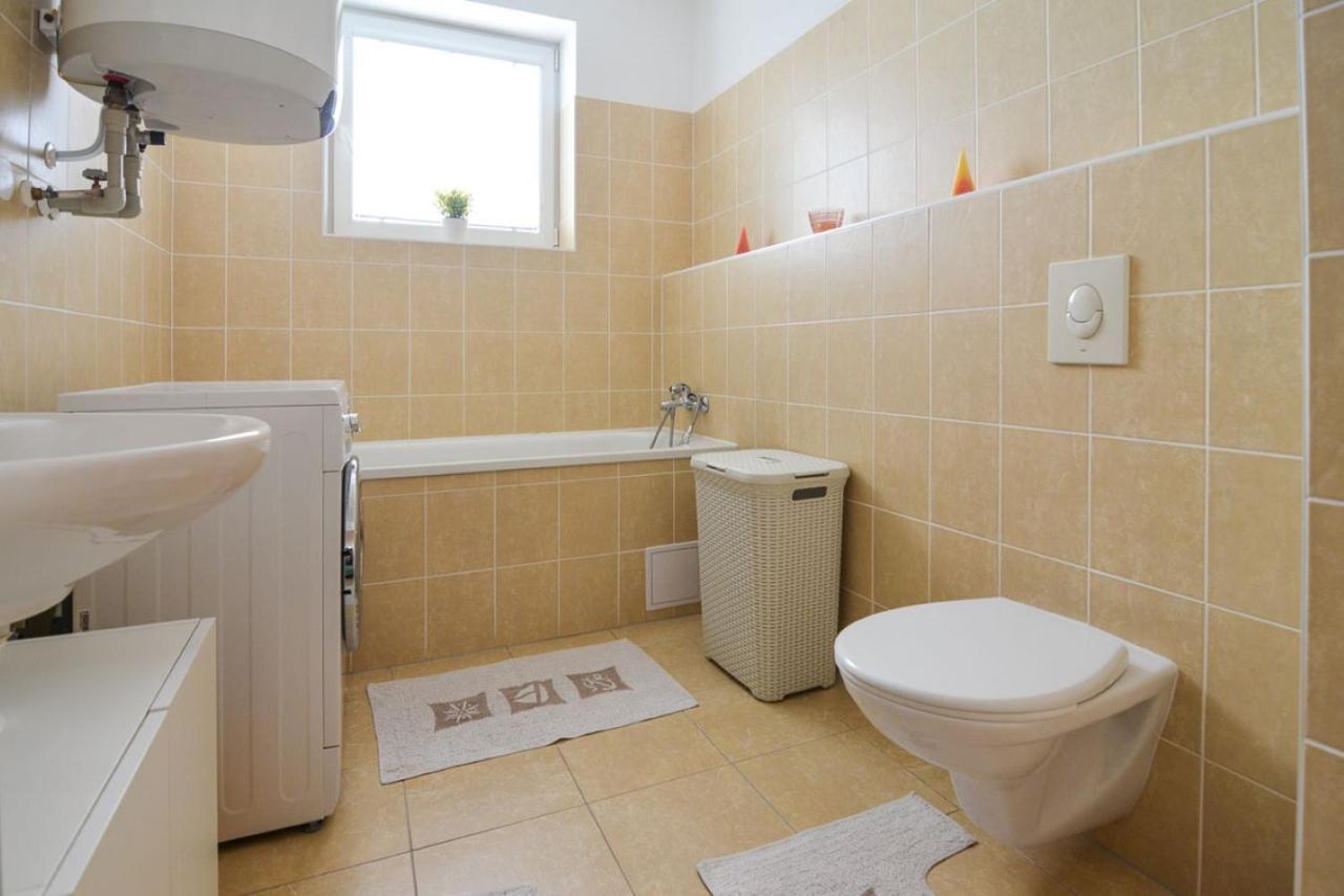 Apartman U Kostela Дештне-в-Орлицьких-Горах Екстер'єр фото